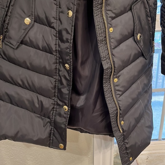 *BRAND NEW* Micheal Kors charcoal grey winter coat with fur hood. - Picture 4 of 11